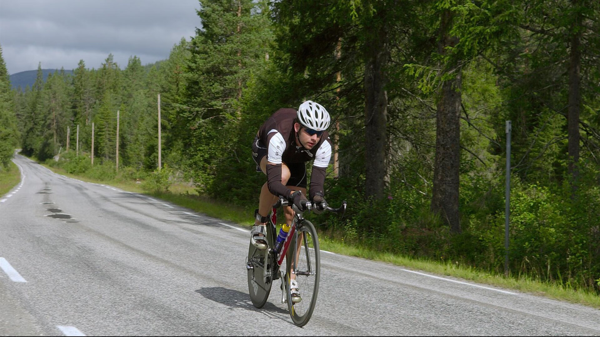 体育新闻中心比赛日特别策划，体育比赛的新闻